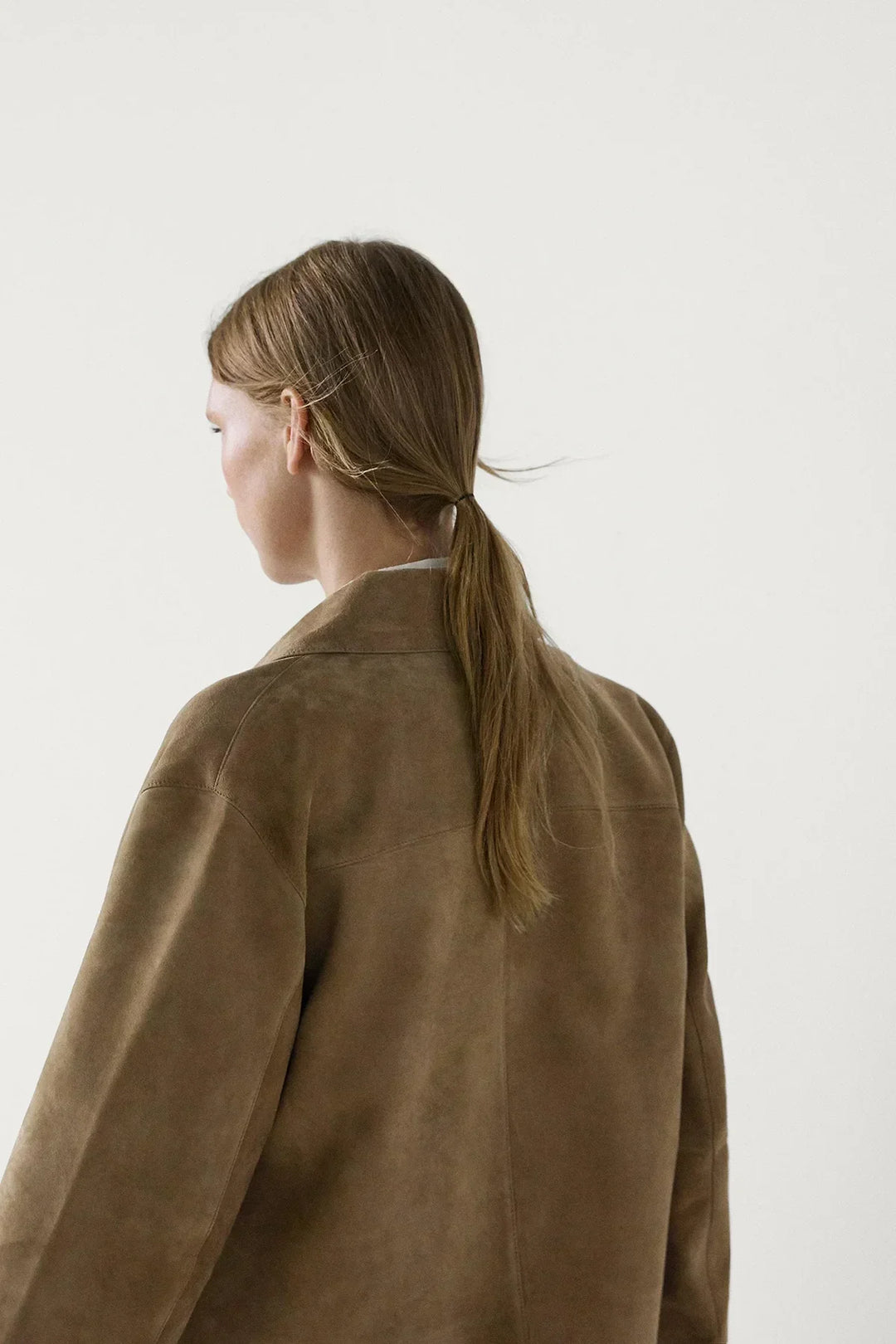 Laurel Veste Femme Courte en Suédine Beige Élégant, Style Minimaliste & Urbain, vue 2