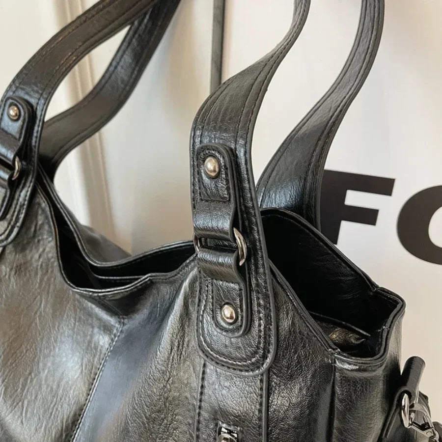 Dakota Sac Bandoulière Femme Sac en Cuir Élégant avec Bandoulière Réglable & Design Spacieu, vue 2