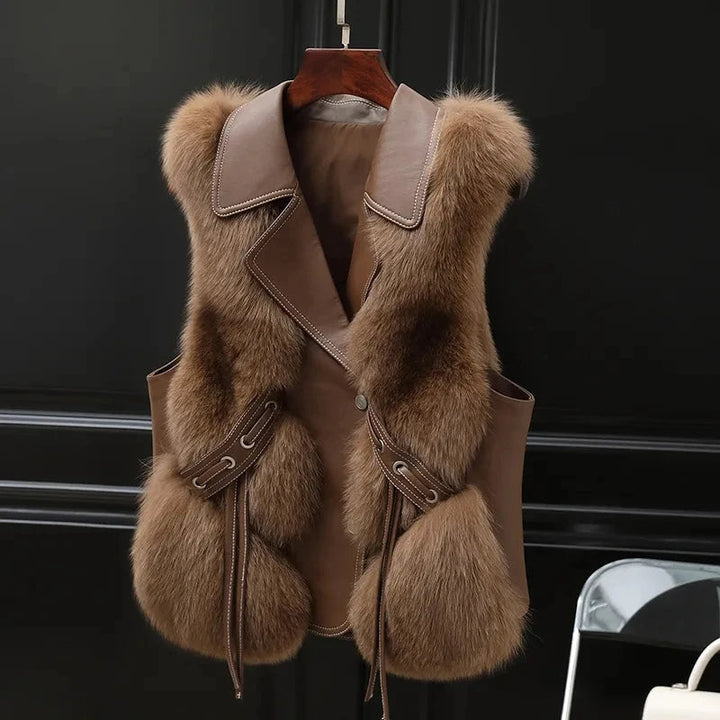 Dilara Gilet Femme en Fausse Fourrure Design Élégant avec Coupe Ajustable & Doublure Douce, vue 8