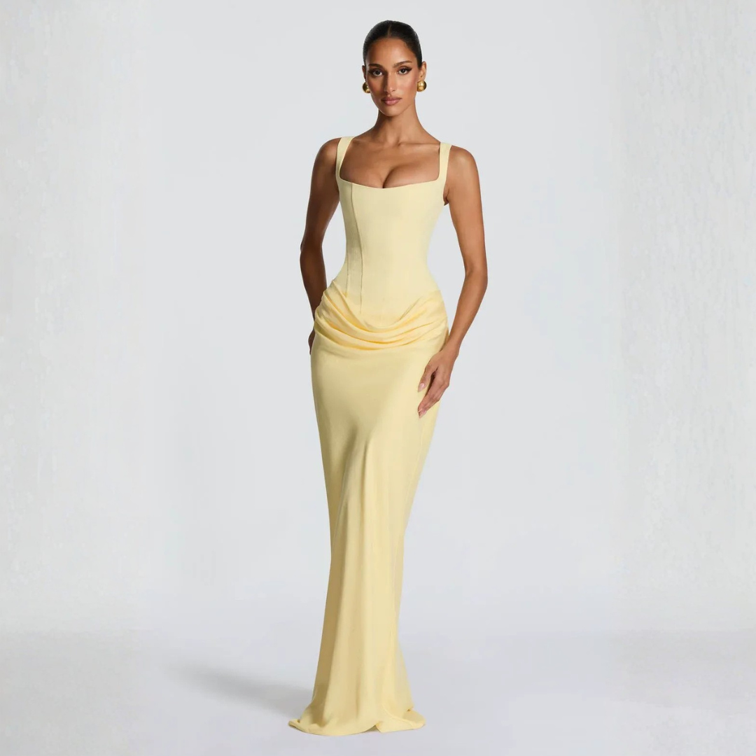 Robe longue ajustée élégante à fines bretelles