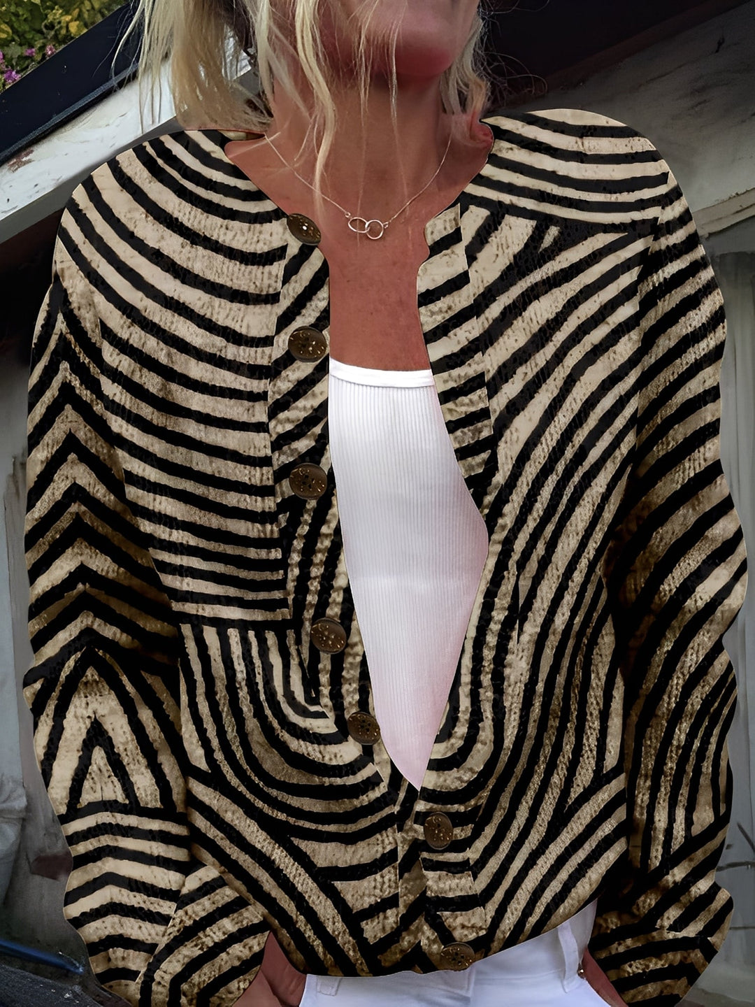 Ember Cardigan Femme à Boutons Maille Légère et Douce au Design Classique et Élégant, vue 3