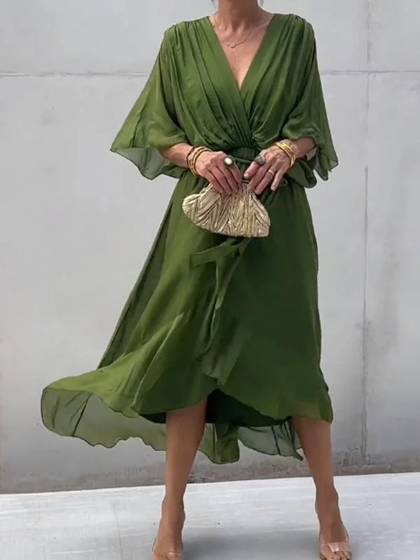Aonnana | Robe verte en mousseline de soie avec décolleté en V