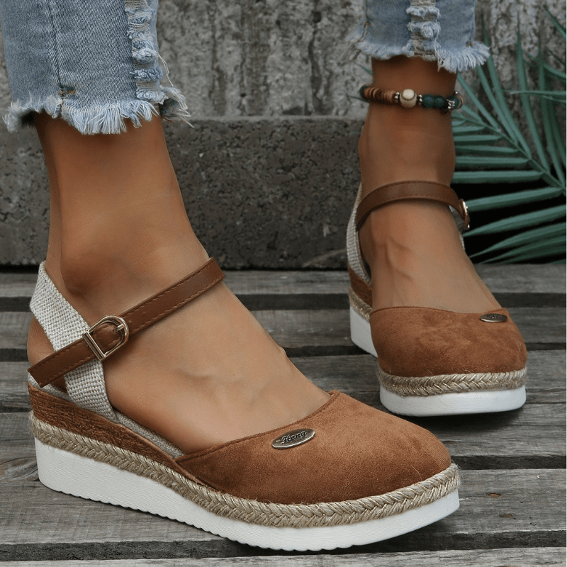 Carina Sandales Femme Élégante Compensée avec Fermeture à Boucle Ajustable et Style Bohème