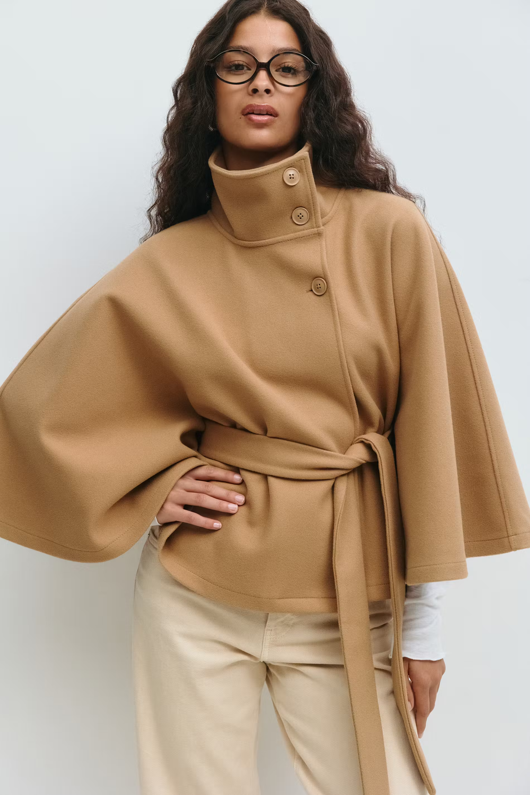 Lilia Milano Veste Femme à Manches Chauve-Souris Manteau Épais en Polyester Chaud au Design Moderne Élégant, vue 2