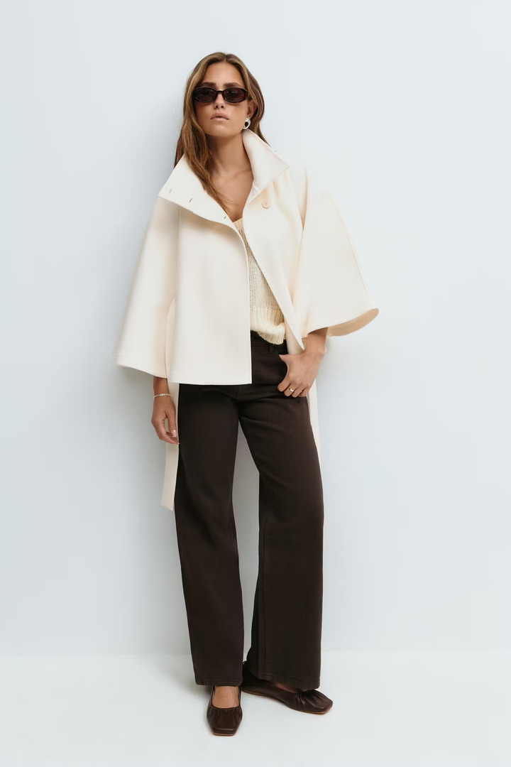 Lilia Milano Veste Femme à Manches Chauve-Souris Manteau Épais en Polyester Chaud au Design Moderne Élégant, vue 3