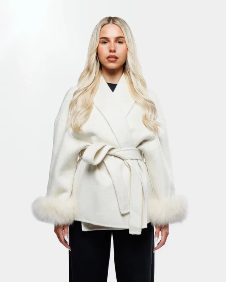 Livia Manteau Femme Veste Hiver Élégante avec Manches en Faux Fur & Ceinture, vue 3