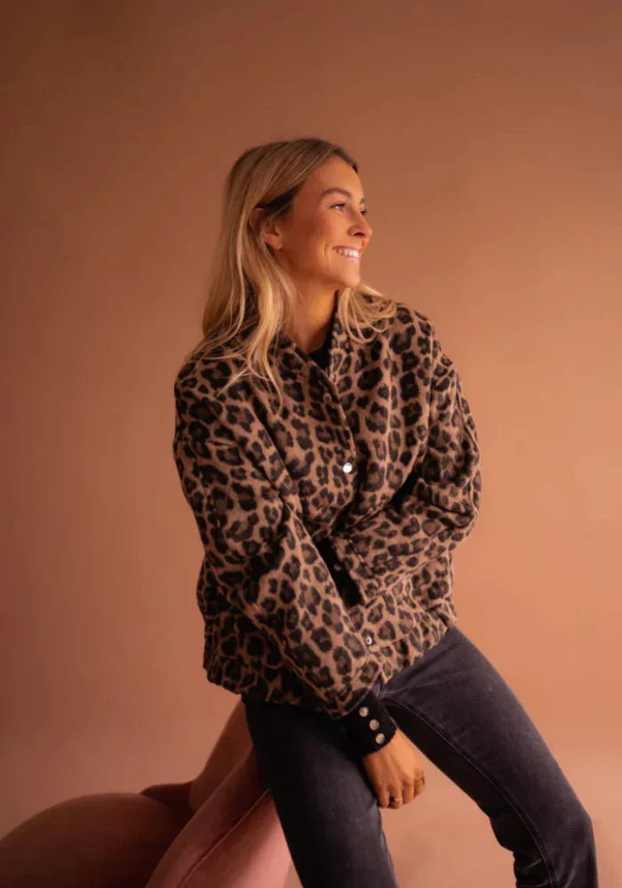 Valeria Veste Femme Veste Léopard Élégante à Imprimé Animal & Coupe Confortable, vue 3