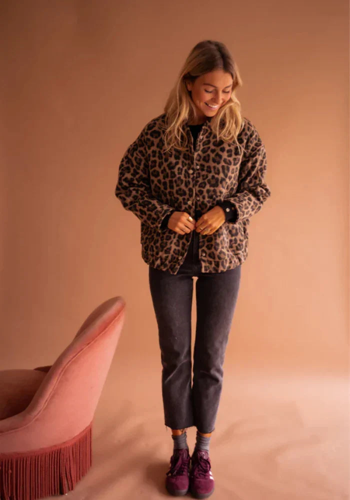 Valeria Veste Femme Veste Léopard Élégante à Imprimé Animal & Coupe Confortable, vue 4