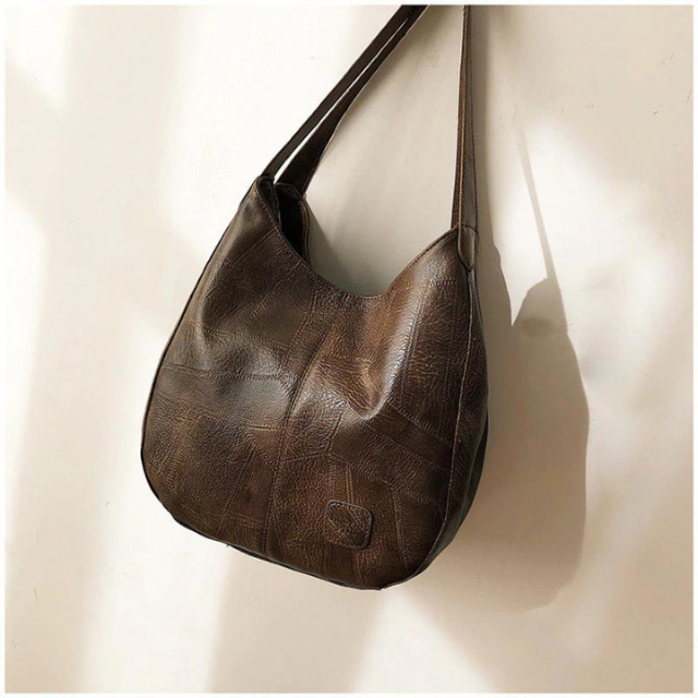 Elowen Sac à Épaule Femme en Cuir Véritable avec Design Intemporel et Compartiments Pratiques, vue 10