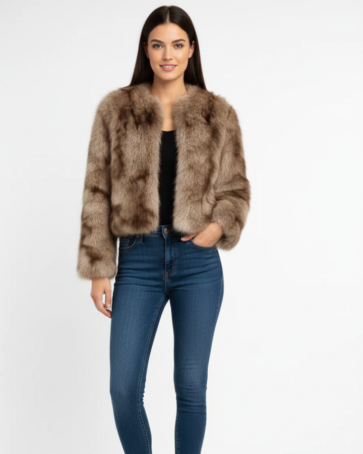 Norra Veste Courte Femme en Fausse Fourrure Volume Élégant & Glamour Hivernal, vue 2