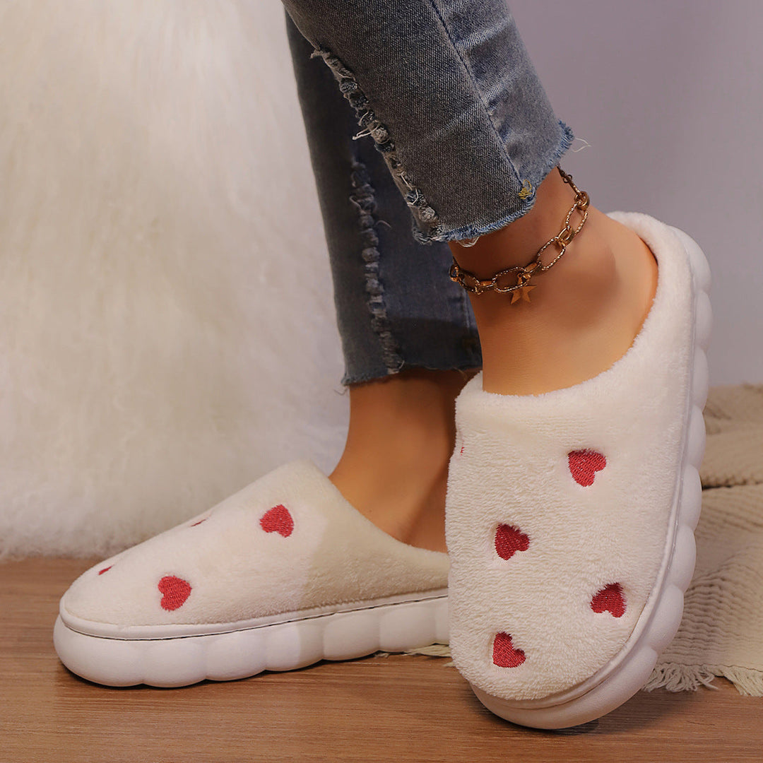 Kendra Pantoufles Femme Chaussons en Polaire Douce avec Motifs Cœurs Rouges Confortables, vue 3