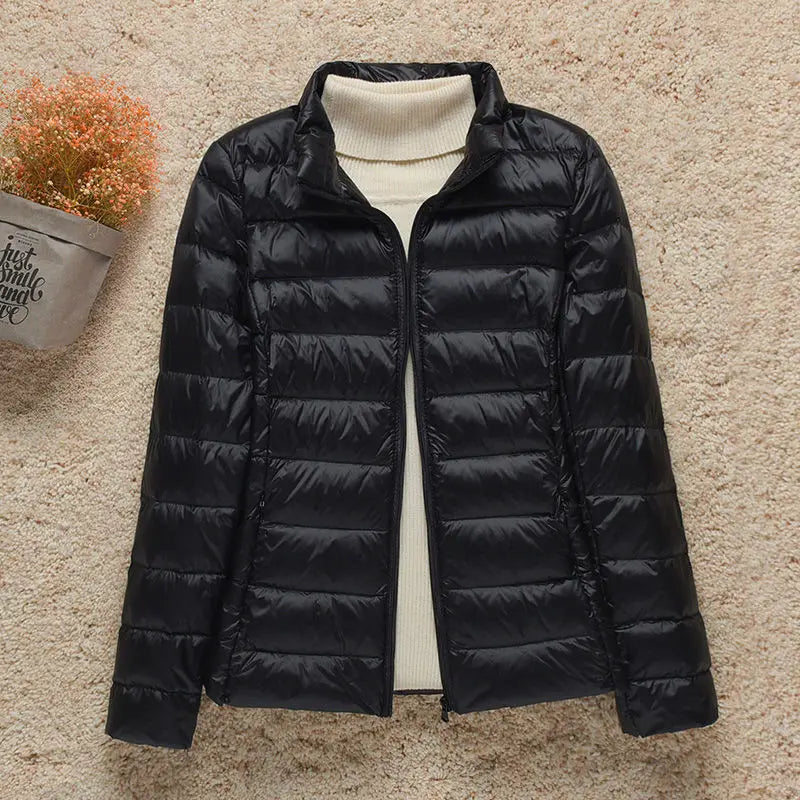 Daphne Veste Mi-Saison Femme Doudoune Légère avec Capuche Élégante & Coupe Slim, vue 11