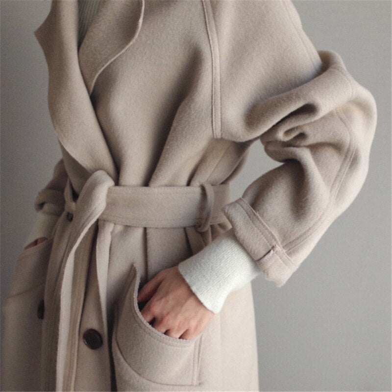 Women's Long Wool Blend Coat – Elegant and Warm Winter Coat