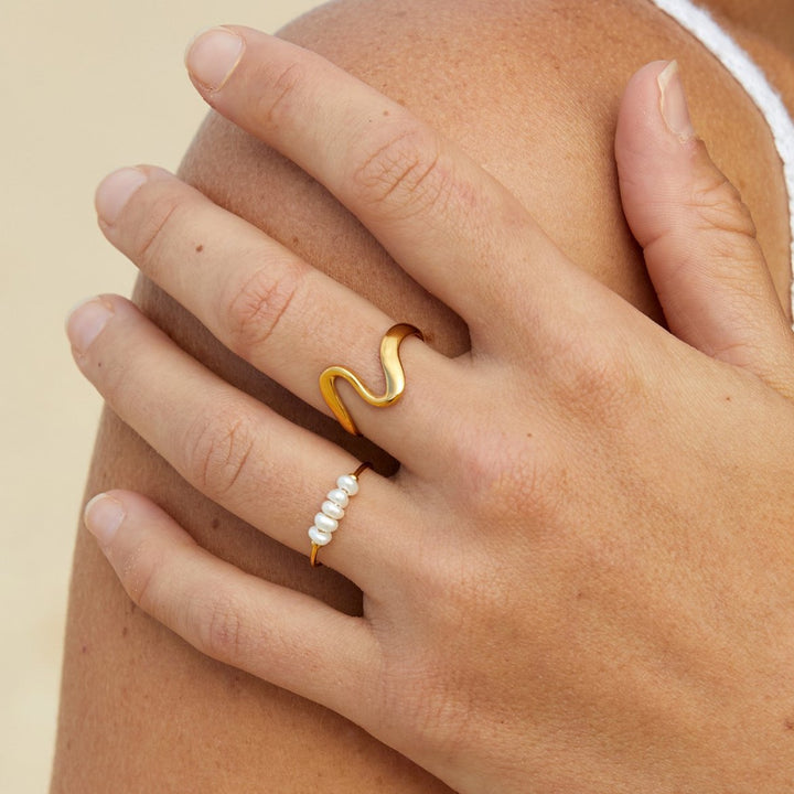 BAGUE CLASSIQUE AVEC PERLE D’EAU DOUCE