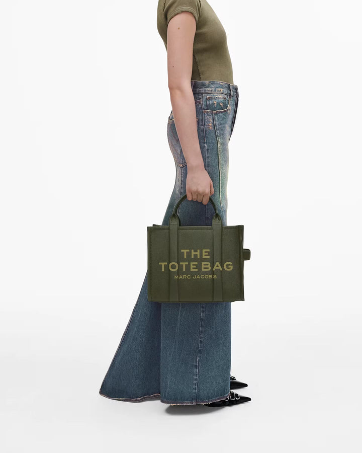 MARC JACOBS | The Leather Tote Bag