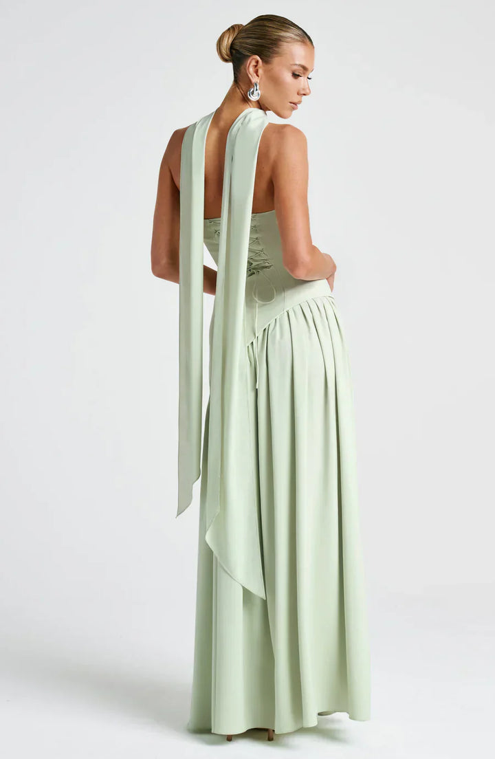 Robe Élégante Claire