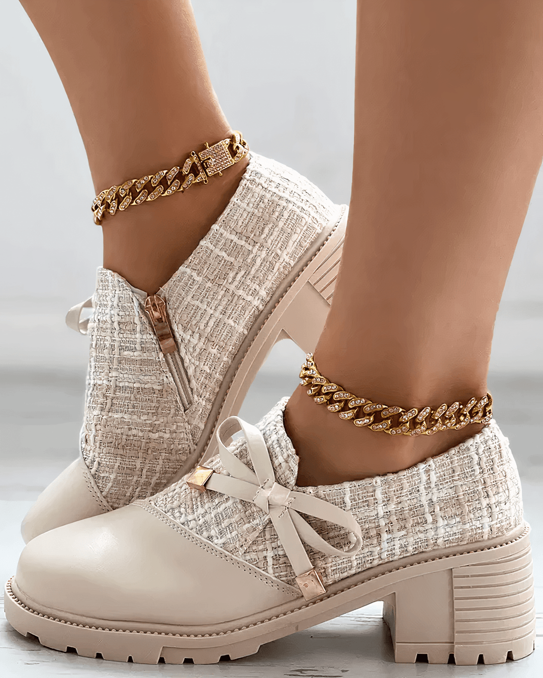 Chandni Mocassins à talon bloc pour femme Bout arrondi élégant & semelle intérieure rembourrée pour un confort optimal